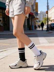 6双装经典条纹舒适透气纯色双条纹男女通用中筒袜 - 黑與白 - 查看 6