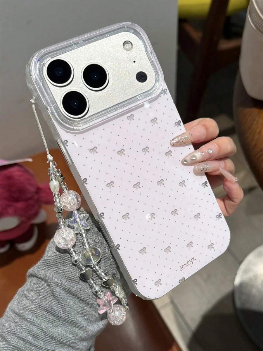 Ốp lưng điện thoại mềm mại, bóng bẩy, sang trọng hình trái tim nơ và kẻ caro cho iPhone 17 16 15 14 13 11 12 Pro Max 16 15 14 Plus, kèm dây đeo cổ tay hình bướm 3D ngọt ngào thời trang, chống sốc và bảo vệ mặt sau.