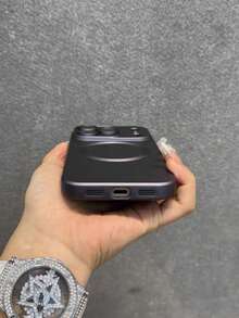 VRNOEI 奢華超啞光金屬光澤磁吸無線充電手機殼，相容 iPhone 16 15 13 14 11 12 17 Pro Max 和 17Air 16 14 15 Plus，附鏡頭保護，防刮防震超薄軟背殼 - 深藍色 - 查看 5