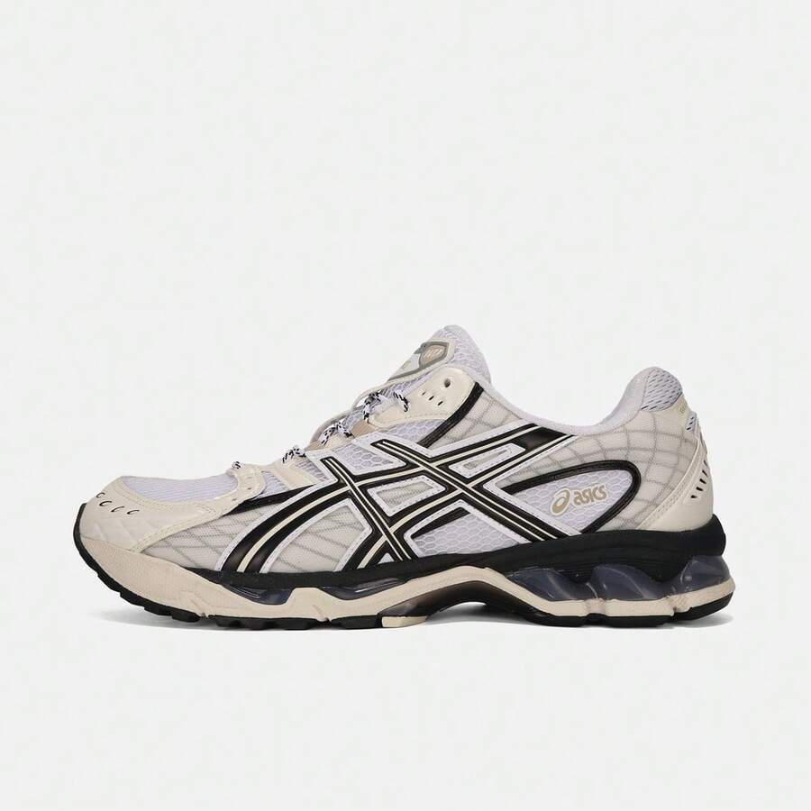 Asics 男女通用 GEL-NIMBUS 10.1 低帮跑步鞋 1203A543-108 - 黑與白 - 查看 1