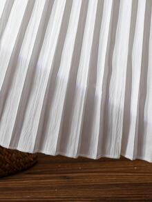 Đầm hè dáng casual cho bé gái, họa tiết hoa 3D, dây mảnh, viền bèo nhún, thắt nơ, chân váy xếp ly, kiểu dáng thời trang và thanh lịch tối giản, phù hợp cho mặc hàng ngày, dự tiệc và các dịp trang trọng. - trắng - Xem 9