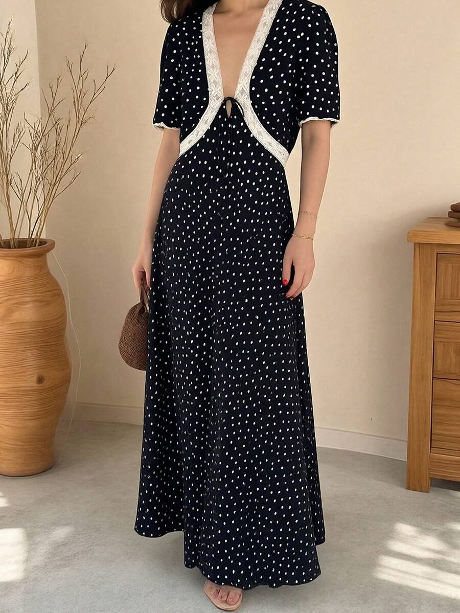女士复古优雅波点蕾丝边连衣裙 - A字型V领长裙，日常时尚风格，蕾丝边设计，性感深V领，系带腰身，泡泡袖，度假风 - 黑色 - 查看 1