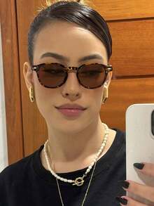 1副女士黑色圆形镜框休闲户外时尚眼镜 - 彩色 - 查看 1