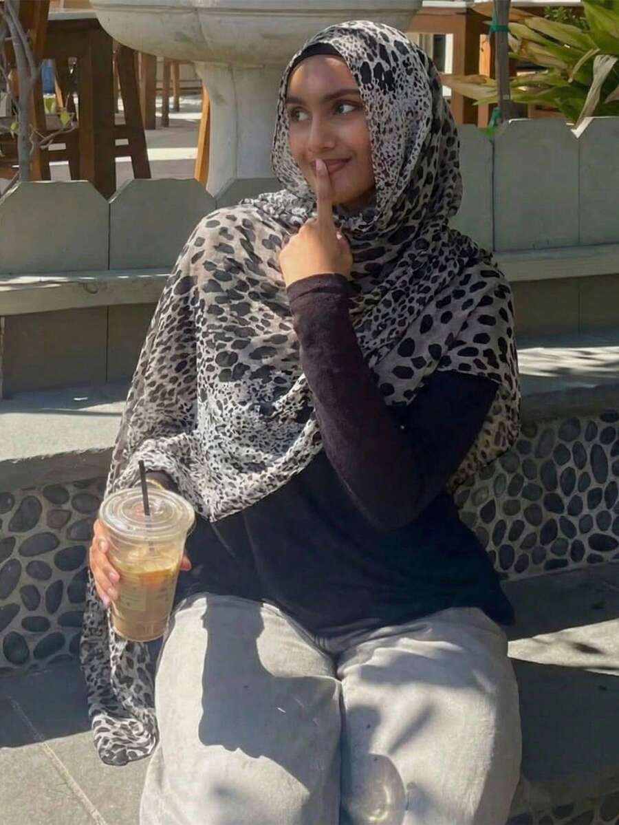 1pc Bali Style Leopard Print Lightweight Long Scarf, Bali Floral Pattern Versatile Scarf