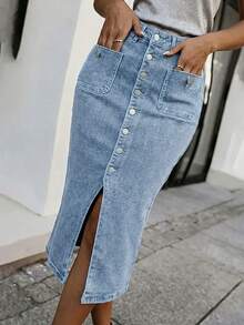 Chân váy midi denim nữ thanh lịch, thoải mái với đường xẻ phía trước và hàng cúc, chất liệu co giãn vừa phải, thiết kế cài cúc. - Màu xanh lam - Xem 2