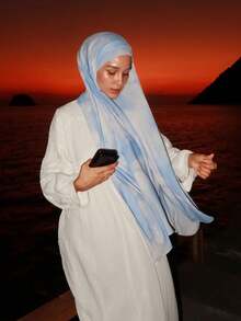 1条新款流行水彩印花优雅穆斯林渐变大理石纹围巾，柔软面料，多功能防晒防风围巾，适合日常生活/节日派对/宴会，可作为阿巴雅长袍配饰 - 淺藍色 - 查看 3