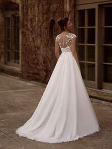 Modern Chic Cap Sleeve Lace Illusion High Slit Tulle Wedding Dress, Bridal Gown, Wedding Dresses For Bride, Elegant And Comfortable, Formal Dresses For Women, Suitable For Wedding, Party, Vacation, Bride, Formal Occasions, Dinner Dress, Prom Dress, After-Party Dress, Homecoming Dress, Cocktail Party, Birthday Party, Celebration, Gala, Festival, Ceremony - 白色 - 查看 2