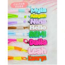 1 pieza Colgante de mochila acrílica personalizable y colorida, con etiqueta de nombre y llavero, accesorio de llavero de doble capa, cordón personalizado de color, llavero de acrílico personalizado, placas de identificación para lonchera, etiquetas de equipaje, regalos personalizados, etiquetas familiares, regalo perfecto para él o ella, recuerdos de fiesta de cumpleaños, etiquetas colgantes para bolsas de regalo - Multicolor - Ver 3