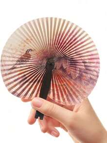 夏季清凉必备单品——便携式折叠小纸扇，传统风格彩绘纸扇，饰以地域特色图案，可180度翻转，轻巧便携，是旅行必备佳品，也是馈赠亲友、复活节、母亲节、独立日、婚礼季、毕业季、节假日旅行的理想之选。 - 彩色 - 查看 5