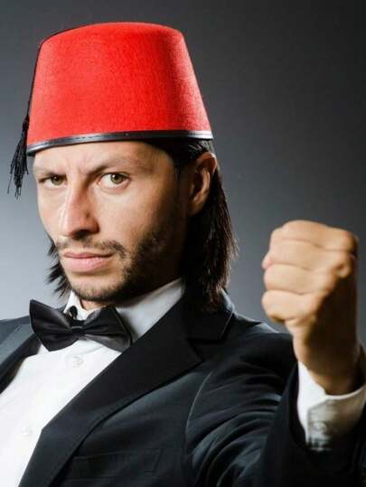 1顶男士纯色美国红色玩具费兹帽，新款趣味土耳其帽子，适合节日、派对、日常佩戴、复古化装舞会、节日配饰