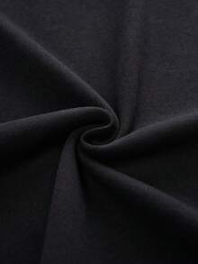 Bộ đồ ngủ nam ngắn tay và quần short kiểu dáng tối giản, thiết kế thời trang có túi, chất liệu mềm mại, thoáng khí, gồm 2 món. - màu đen - Xem 6
