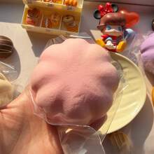 木制冰淇淋慢回弹玩具，面包挤压减压软胶玩具，包子慢回弹逼真蒸包减压玩具，湿软小包子挤压减压玩具，PU湿软包子挤压蛋糕甜点减压玩具，逼真食物慢回弹湿软手指捏捏玩具 - 彩色 - 查看 2