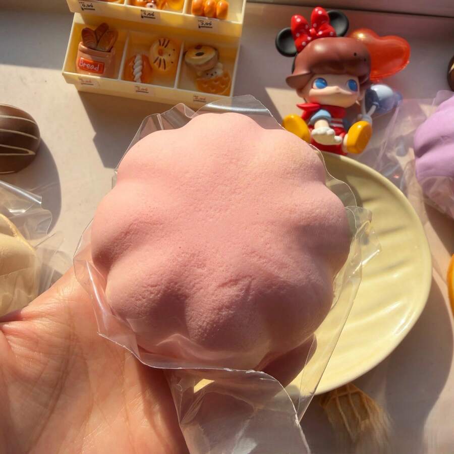 木制冰淇淋慢回弹玩具，面包挤压减压软胶玩具，包子慢回弹逼真蒸包减压玩具，湿软小包子挤压减压玩具，PU湿软包子挤压蛋糕甜点减压玩具，逼真食物慢回弹湿软手指捏捏玩具