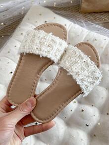 2pcs/Set Girls' White Embossed Sandals, 2026 New Arrival, White Embossed Gold Thread Woven Breathable Non-Slip Flat Luxury Style Sandals, Suitable For Daily Outings And Social Occasions - Beige - View 3