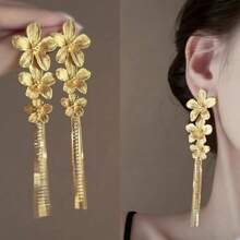 1 Pair Metallic Floral Long Dangle Earrings, Exaggerated Personalized Earrings With Rhinestones & Tassels, New Chinese Style Jewelry - Gold - View 6