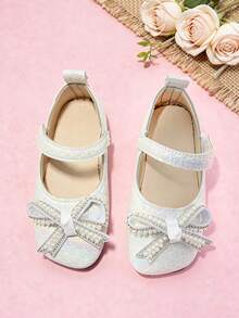 1双儿童白色珠光方头平底鞋，仿珍珠水钻蝴蝶结玛丽珍鞋，适合夏季郊游、婚礼、学校派对、休闲穿着 - 白色 - 查看 3