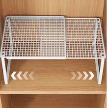 Organizador de armario ajustable y expansible de uso intensivo - Estantes de almacenamiento de metal apilables que ahorran espacio, superficie pulida, sin necesidad de montaje. Adecuado para organización de cocina, dormitorio, escritorio de oficina, estantería multipropósito, zapatero, estantería de servicio, solución de almacenamiento de armario, divisor de gabinete y organización de gabinete de cocina. - Multicolor - Ver 10