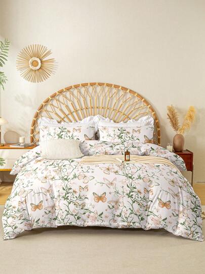 3 st påslakanset med akvarellblommor och fjärilstryck. Tillverkat av supermjukt och andningsbart mikrofibertyg. Lämpligt för alla årstider. Maskintvättbart. Blekningsbeständigt. Pillerbeständigt. Krympbeständigt. Skrynkelbeständigt. Passar olika stilar som pastoralt, fräscht, sött och minimalistiskt. Finns i storlekarna Super King, King, Queen och Twin. Perfekt för hemmet, studentboendet, lägenheten, hotellet, Airbnb och är även en utmärkt present.