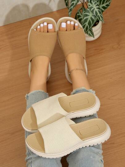 夏季新款女童简约针织厚底露趾拖鞋，浅卡其棕色透气凉拖，厚底防滑耐磨软底，露趾设计，夏季透气舒适，轻便柔软，易于穿脱，室内外皆宜，校园、街头休闲便携，适合青少年女孩，时尚简约设计，沙滩度假、游泳派对等场合皆可穿着，针织鞋面