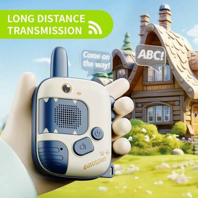 儿童多功能对讲机套装，包含2个对讲机和2条挂绳。智能室内/室外对讲机，支持远距离通话和PTT通话功能，有助于提高专注力和沟通技巧。是生日和开学季的理想礼物。