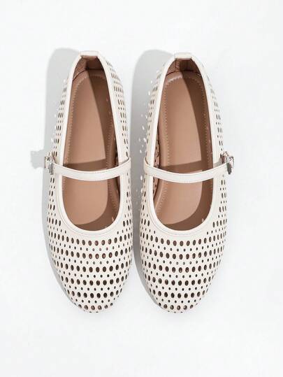 优雅镂空水钻平底女鞋，纯色，百搭，适合商务、休闲、海滩、派对、通勤、经典、复古、婚礼、中式风格等多种场合。