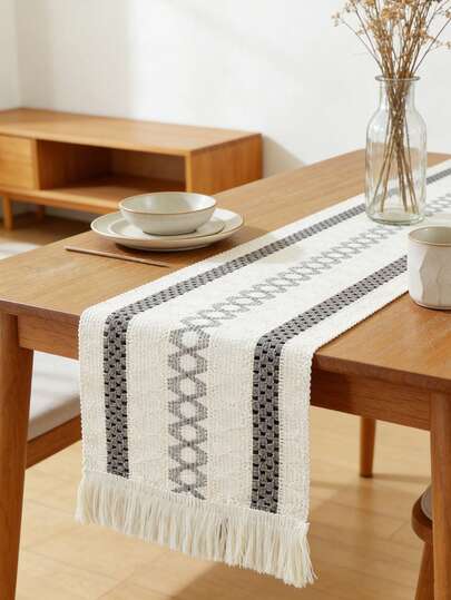 1件欧式简约灰色几何拼接长方形桌旗，餐桌装饰，家居用途：餐边柜、咖啡桌、鞋柜罩、房间装饰，适合乡村晚餐、野餐、露营、派对、节日和活动装饰，四季皆宜，尤其适合春夏。