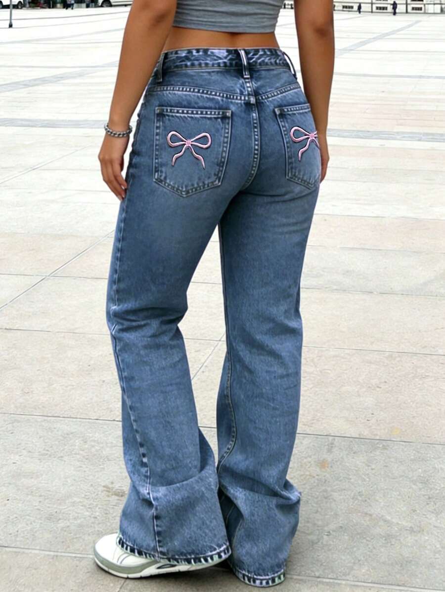 Jeans rectos de color claro clásicos para mujer con bolsillos traseros bordados, uso casual de todos los días para primavera - Azul lavado oscuro - Ver 1