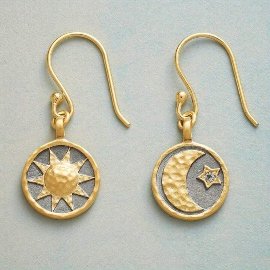 Pendientes artesanales vintage de sol y luna de cobre, pendientes con colgante de estilo bohemio para mujeres - Dorado - Ver 1
