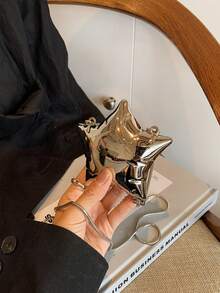 1个新款迷你金属小包，镀银零钱包，闪亮前卫金属星形手提包，星形链条斜挎包，不对称手提包，配件包，优雅零钱包，耳机盒，女士晚宴手拿包 - 銀色 - 查看 5