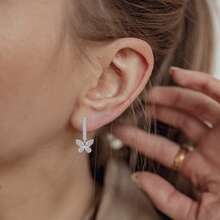 纯银防过敏女士耳环，镶嵌立方氧化锆，蝴蝶造型，时尚精致，生日礼物 - 銀色 - 查看 2