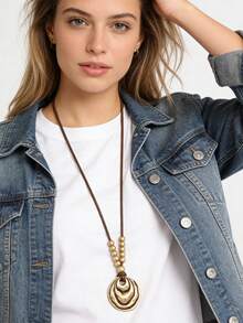 1pc Fashionable Minimalist Multi-Layer Asymmetrical Circle Pendant Long Necklace For Women - Golden Corrugated Round Plaque - View 2