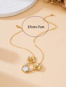 1pc Elegant Luxurious Sparkling White Lucky Clover Gold Textured 5-Petal Flower Pendant Necklace For Women - Multicolor - View 6