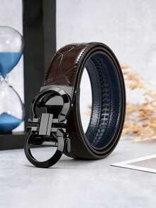 男士竹节纹压花PU皮带，采用自动扣设计。皮带扣有金色、银色和黑色三种镀层可选，皮带本身则有黑色和棕色两种颜色。这款皮带采用可调节棘轮设计，尽显奢华商务休闲风范，是父亲节和周年纪念日的理想礼物。 - 彩色 - 查看 2