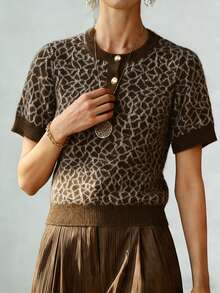 Áo nữ mùa Xuân/Hè 2026 mới, áo dành cho ngày lễ tình nhân, áo len dệt kim tay ngắn họa tiết da báo nứt màu nâu trắng, áo len cổ tròn dáng ôm, áo len đa năng dễ phối đồ. - màu nâu - Xem 4