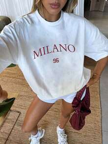 Milano 96 Graphic Print Plus Size Women's T-Shirt - Casual Summer Short Sleeve T-Shirt, With Red Applique, White Crew Neck, Lightweight And Breathable, Suitable For Casual Wear,St Patricks Day Women,Summer Clothes,Easter Outfits For Women,Mother's Day Gift Outfits,Women's Oversized Fun Graphic T-Shirt. - 白色 - 查看 7