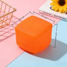 一款创意十足的冰砖造型慢回弹玩具，纯手工制作，是缓解压力的理想之选。它表面薄如纸，触感光滑柔软，富有弹性。这款玩具既可以捏来捏去，又能带来令人爱不释手的舒适手感，是缓解压力的神器。无论是作为桌面摆件，还是作为一份贴心的礼物，都能有效缓解办公压力。 - 彩色 - 查看 12