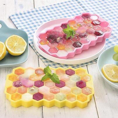 1pc Honeycomb Silicone Ice Cube Trays,LHexagon Ice Cube Mold Reusable, Multi-Color Options, Suitable For Refrigerator, Cocktail, Whiskey And Chocolate.Honeycomb Ice Cube Trays For Freezer With Lid, Reusable Ice Cube Mold For Coffee, Homemade Cold Drinks Silicone Ice Cube Tray