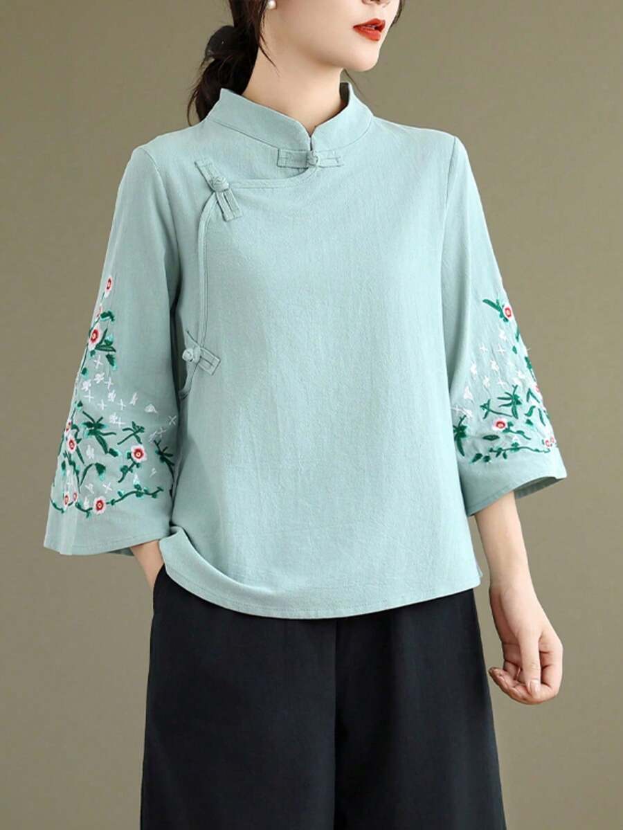 LUCIDVUE 一件女士中国风刺绣衬衫，春夏服装，复古精致刺绣，立领，纽扣前襟，亚麻衬衫，优雅喇叭袖，改良汉服，适合茶道、度假等场合。 - 薄荷藍 - 查看 1