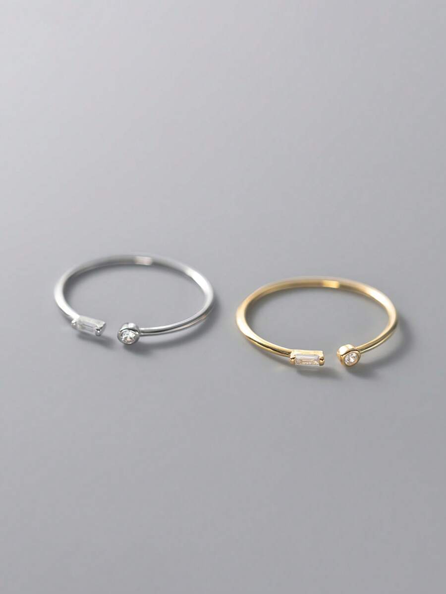 1枚S925纯银几何戒指，小巧时尚，适合作为儿童毕业礼物、时尚家庭礼物、独特的友谊和亲情纪念品