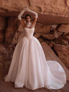 Dramatic Strapless Corset Satin Ballgown Wedding Dress With Structured Puff Skirt, Train, Wedding Dresses For Bride, Elegant And Comfortable, Includes Plus Sizes, Bridal Gown, Formal Dresses For Women, Suitable For Wedding, Party, After-Party Dress, Cocktail Party, Bride, Formal Occasions, Dinner Dress, Prom Dress, Birthday Party, Celebration, Gala, Festival, Ceremony, Graduation, Homecoming Dress, Vacation, White - 白色 - 查看 1