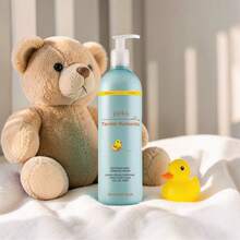 Jafra Tender Moments Crema Corporal Sólida para Bebé 500ml – Fórmula suave de rápida absorción que ayuda a mantener la piel hidratada y protegida todos los días. Textura cremosa y rendimiento prolongado, ideal para el cuidado diario después del baño. Presentación familiar de 500 ml, ideal para uso continuo en casa con calidad y delicadeza para tu bebé. - Hidratante - Ver 4