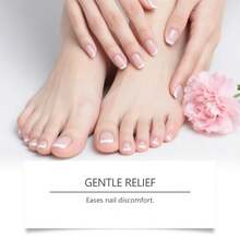 这款指甲护理油笔蕴含卡波姆和精氨酸，温和滋养指甲和脚趾甲，保湿强韧指甲，滋润干燥角质层，是日常手足指甲护理的必备油。 - 手指甲護理筆 - 查看 5