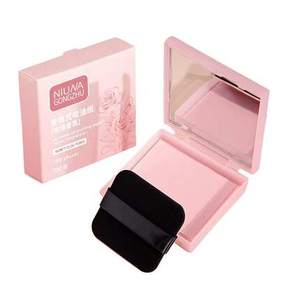 1片绿茶玫瑰香氛吸油纸，吸油效果好，附赠粉扑。内含镜子，方便旅行携带。送朋友的好礼物。