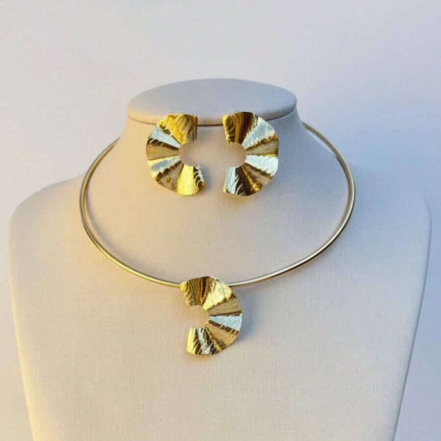 Gold And Silver Plated Choker And Fan Style Earrings Set - Fashion Accessory - Gold - View 1