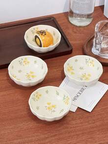 2/4件套花卉釉下彩陶瓷蘸酱碟，3.9英寸，清新花卉图案，高品质可爱毛茛形酱油碟、醋碟、开胃菜碟、甜点碟，适用于家庭厨房、派对、餐厅摆盘，经久耐用，优雅别致 - 彩色 - 查看 10