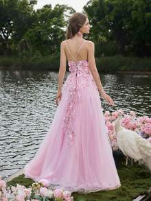 Faeriesty Đầm maxi dây mảnh thanh lịch với chất liệu vải voan mỏng và chi tiết ren chéo lưng, thích hợp cho đám cưới ngoài trời, chụp ảnh lãng mạn bên hồ, chụp ảnh cưới, lễ đính hôn và tiệc kỷ niệm ngày cưới. - Hồng - Xem 2