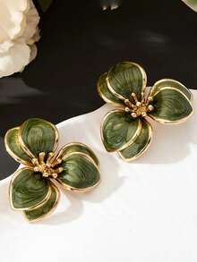 1 Pair Fashionable Women's Elegant Floral Earrings, Alloy Petal Design Suitable For Parties And Music Festivals, Wearable All Seasons - Green - View 2