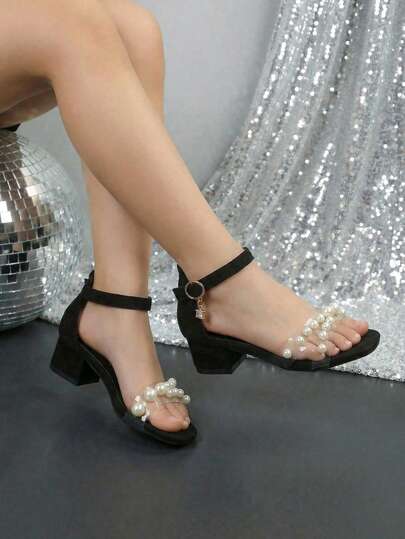 2026 Nuovi sandali per bambini, sandali alla moda con tacco alto e perle, prima scelta per le bambine belle, sandali preferiti dalle ragazze con diamanti scintillanti, sandali artigianali ricamati con perle, stile bohémien, sandali perfettamente progettati, sandali per ragazze delle scuole superiori, sandali per studenti universitari