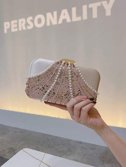 Dedoo 高端优雅香槟色缎面扇形珍珠亮片晚宴包，精致硬壳实用链条手拿包，盒形设计，适合婚礼、晚宴、派对等场合，可单肩背或斜挎。