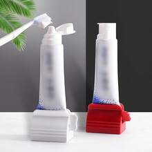 Dụng cụ bóp kem đánh răng với thiết kế con lăn lò xo, dễ dàng lấy hết kem đánh răng, sữa rửa mặt và các sản phẩm dạng tuýp còn lại. Chất liệu bền chắc, thao tác thuận tiện, giúp giữ cho mặt bàn luôn gọn gàng. - Xoay - Xem 5